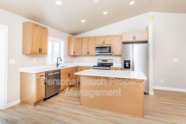 Photo - 6622 68th St S