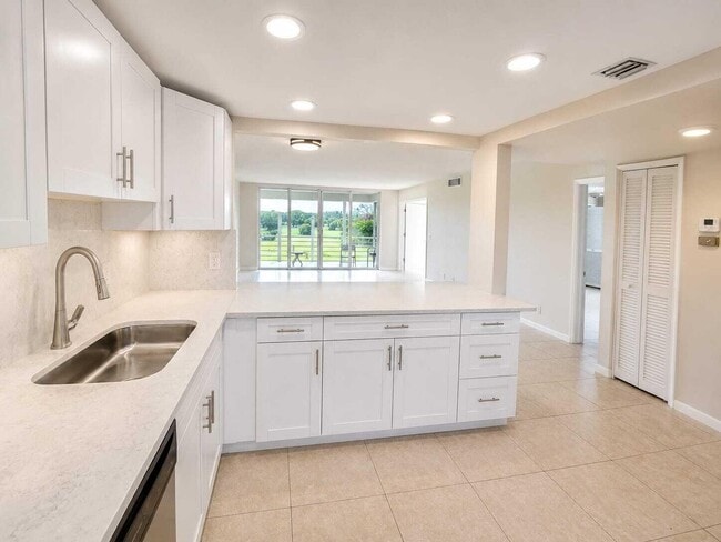 Building Photo - 2681 S Course Dr Unit 301