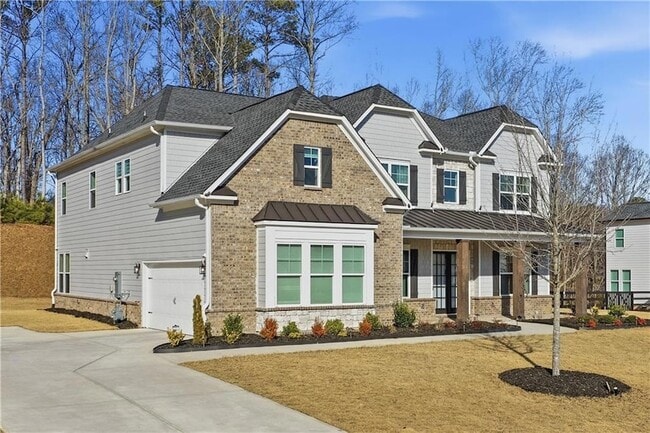 Photo - 415 Oakleigh Ave