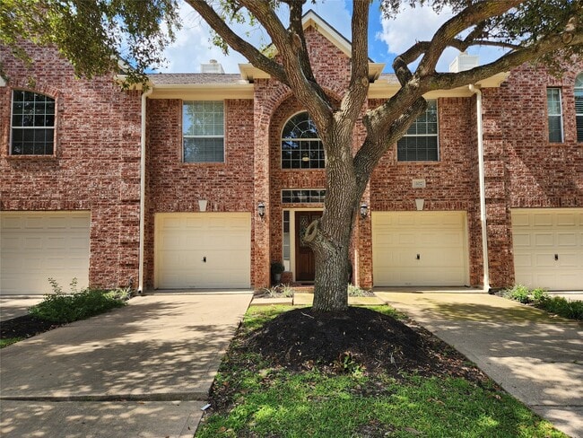 Photo - 1408 S Friendswood Dr Unit 402B