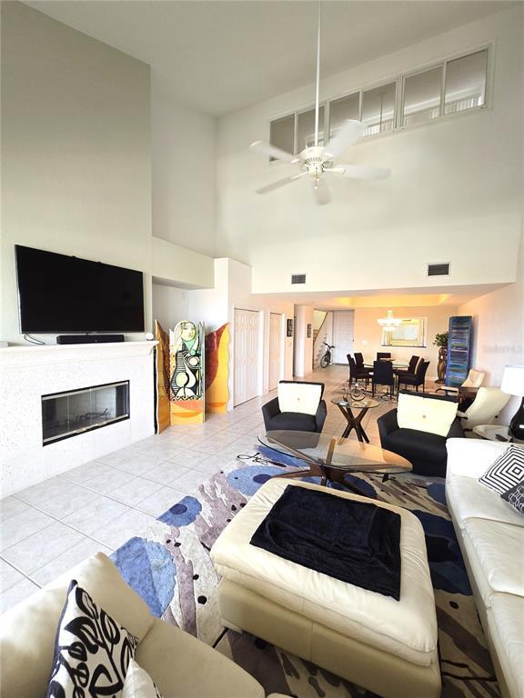 3905 Mariners Walk Unit 826