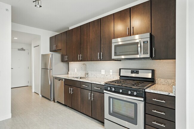 155 Forest Ave