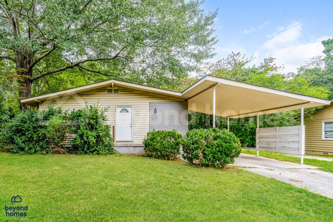 Building Photo - Cozy Comfort Meets Classic Charm in Killough Springs!