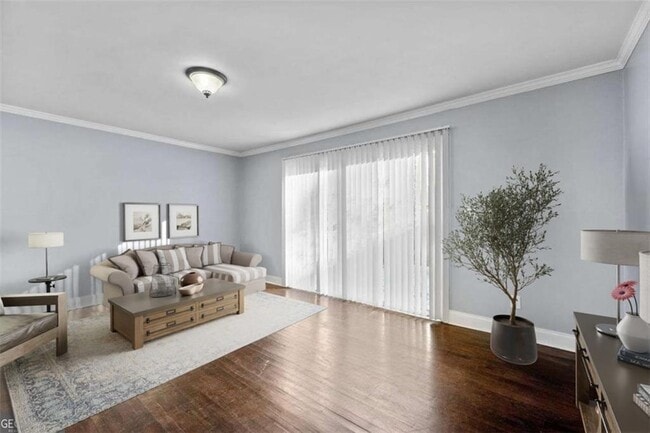 Photo - 5667 Kingsport Dr