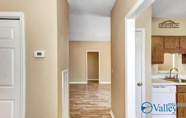 Photo - 111 Bentworth Ln