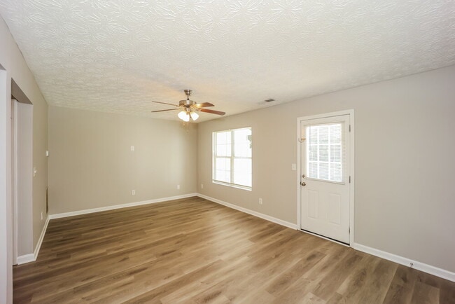 Photo - 3523 Waldrop Trail