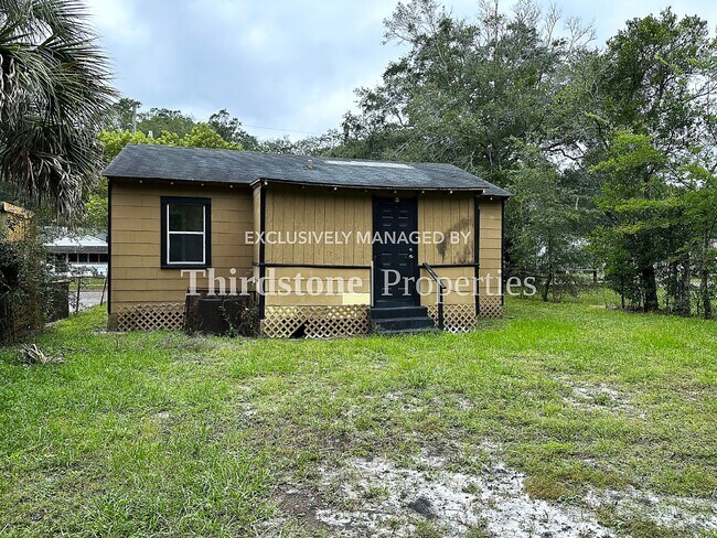 Photo - 1979 Brackland St