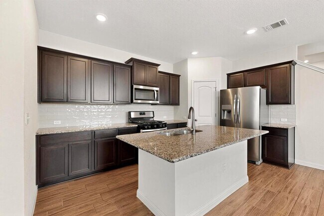 Photo - 8302 Cottage Rose Dr