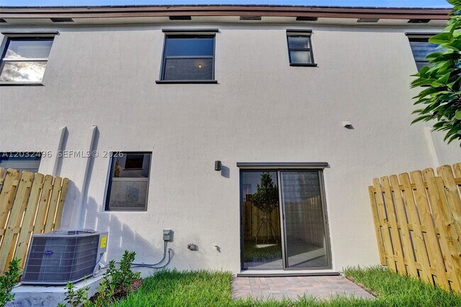 Photo - 2542 SE 29th Dr