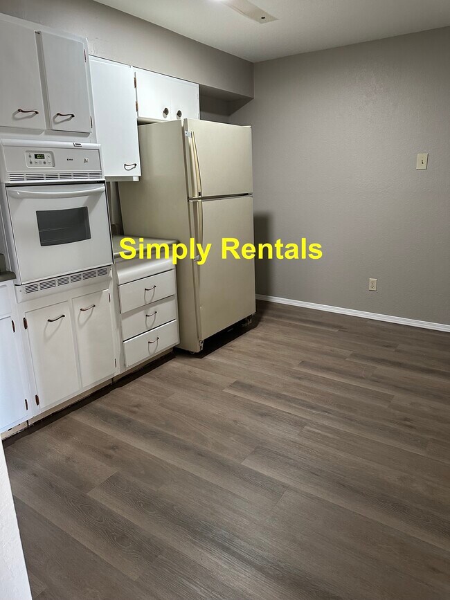 Photo - 933 Goff Blvd SW
