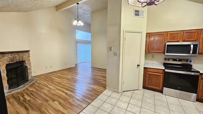 Photo - 8731 Croteau Dr