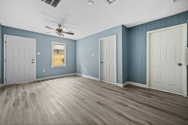Photo - 3423 Nettleton St Unit 2