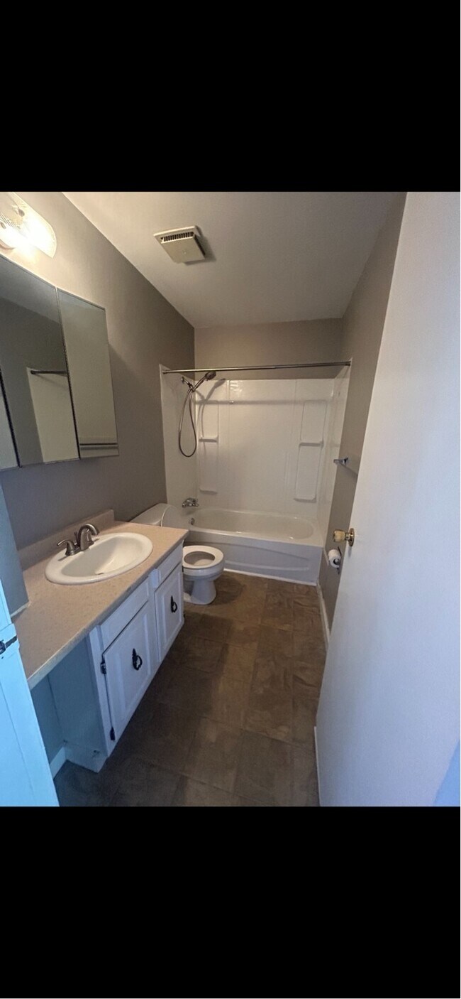 Photo - 241 Pine Ave