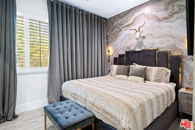 1083 E Circulo San Sorrento Rd