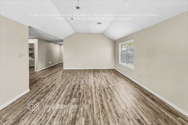 4330 Spoonbill Dr