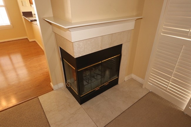 Fireplace - 174 Kendrick Pl Unit 26