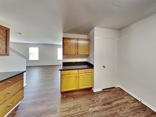 Photo - 20930 Baronsledge Ln