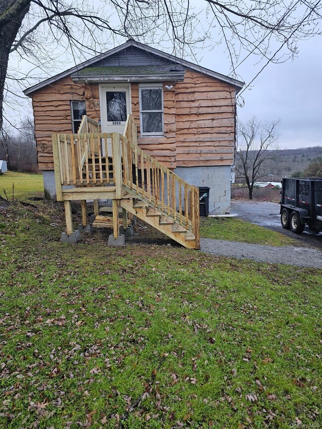Building Photo - 3255 NY-52 Unit 3251