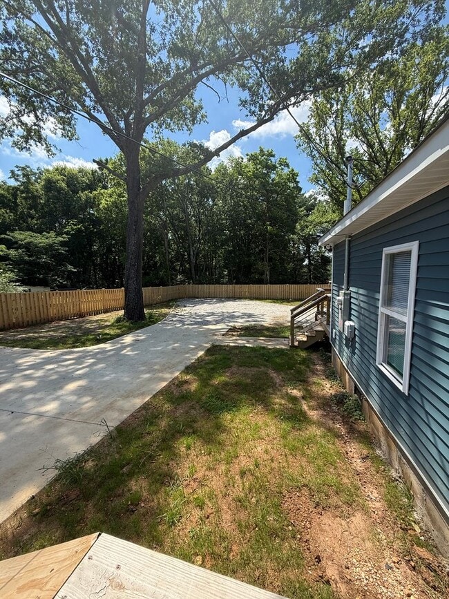 Photo - Veterans Drive - Fully Furnished 3bd