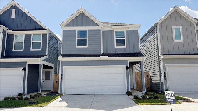 Building Photo - 3510 Lovebird Ln