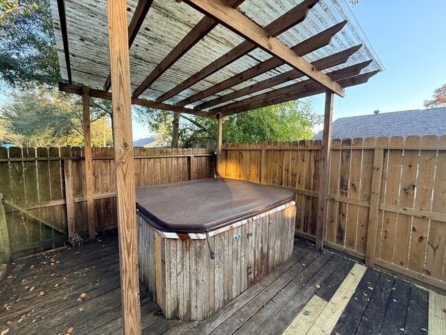 Building Photo - 16214 Dunmoor Dr