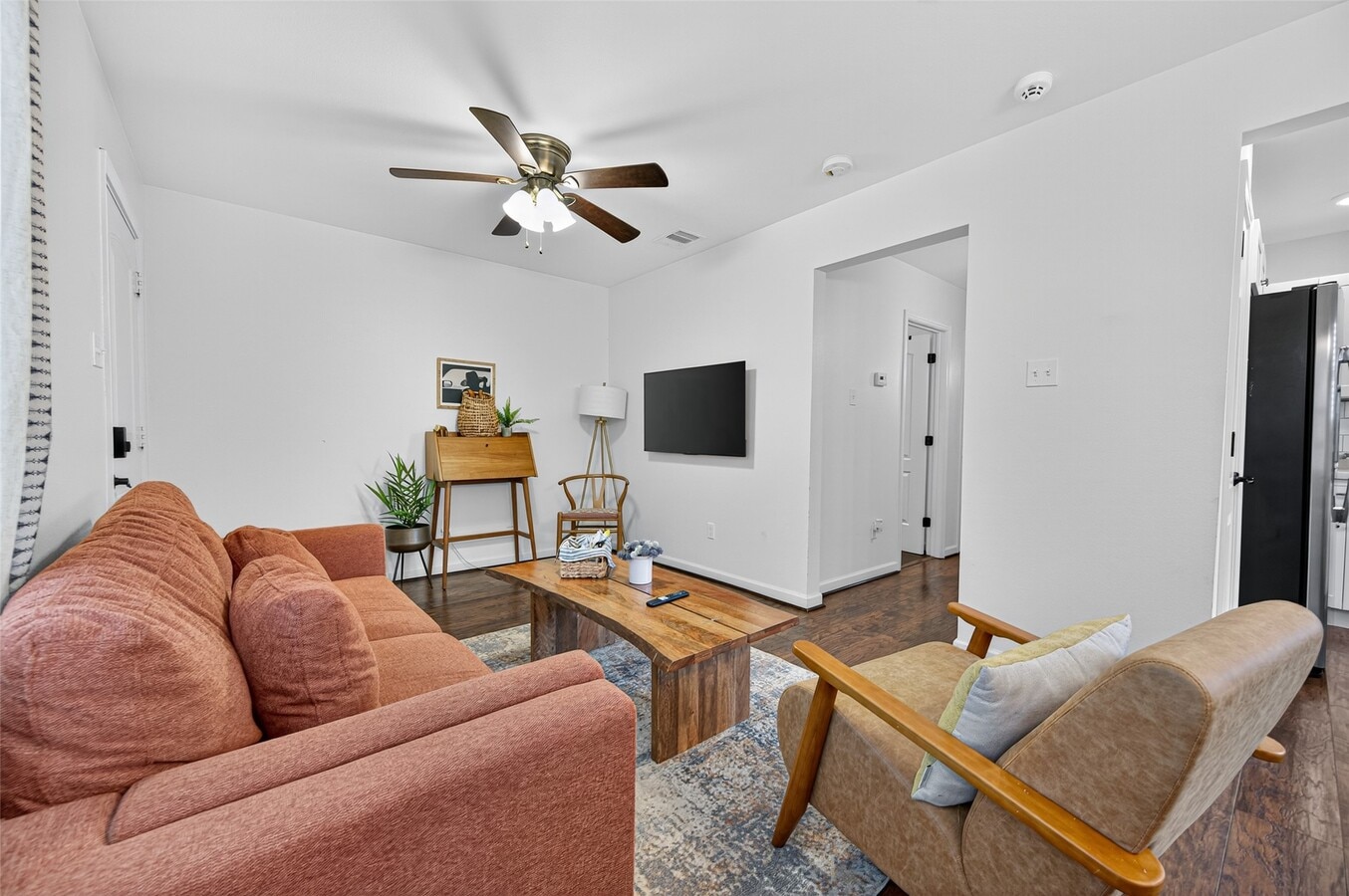Photo - 2212 Rosewood St