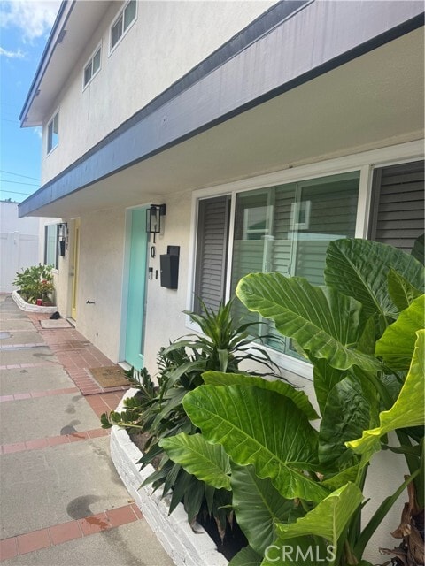 Building Photo - 410 E Plymouth St