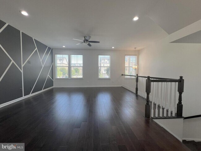 Photo - 3092 Alan Shepard St