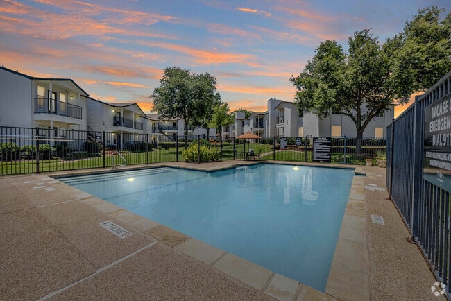 Building Photo - Tides on Westcreek Rental