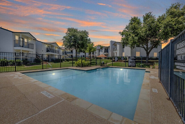 Building Photo - Tides on Westcreek Rental