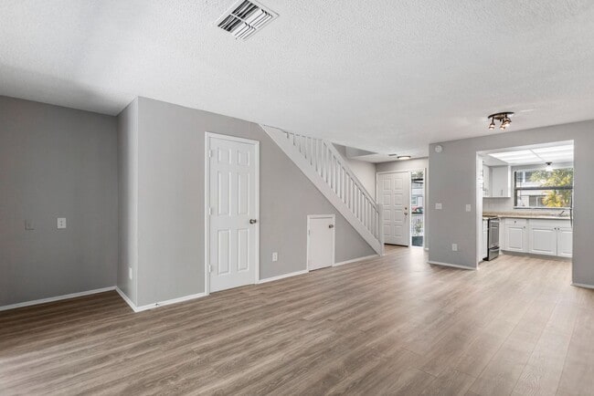 Photo - 2bedroom 1.5 Bath Town home ** January Ren...