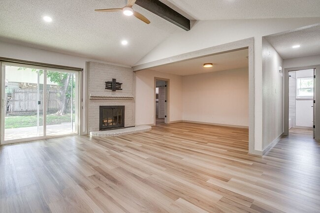 Photo - Amazing Modern- 3 Bedroom, 2 Bath Ready for New Tenants- Burleson ISD- 76028