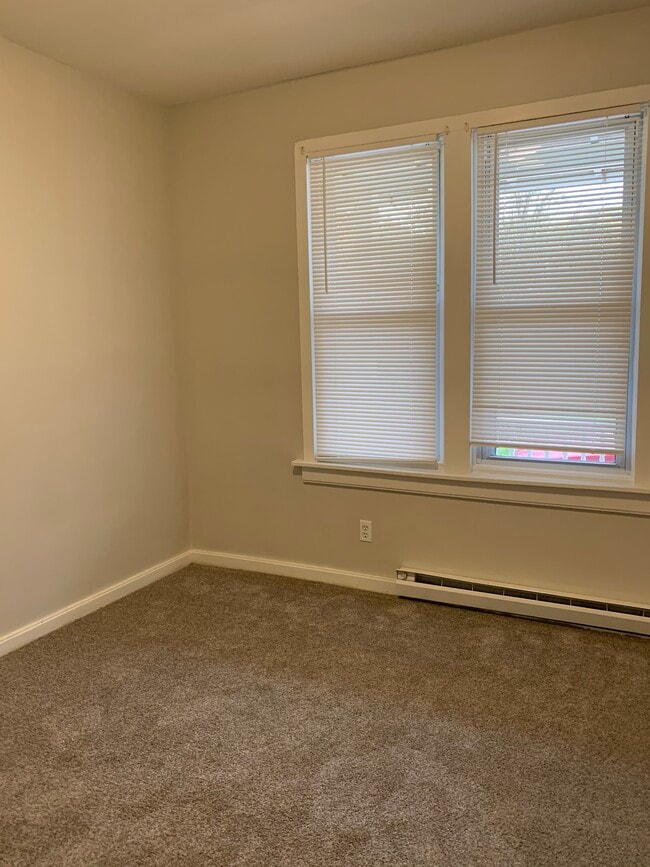 Photo - 325 Adrain St Unidad 1