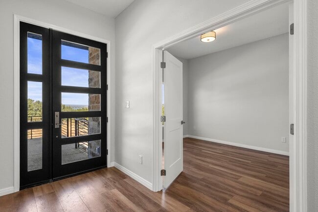 Photo - 105 Out Yonder