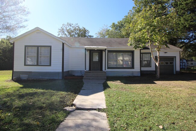 Photo - 1015 W Kuykendall St House