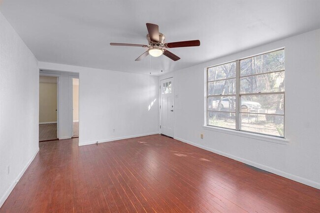 Photo - 1104 S 2nd St