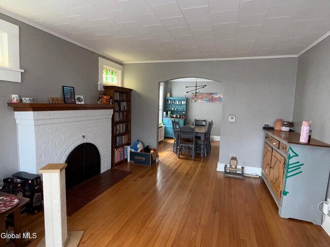 Photo - 30 Cardinal Ave