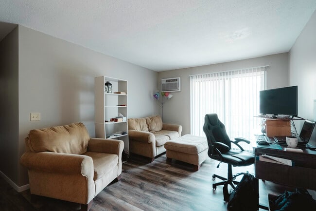 Photo - 535 Madison St