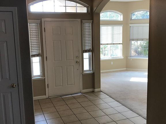 Photo - 4 Bed Sanger Home!!