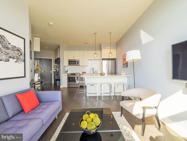 Photo - 2550 17th St NW Unit 613