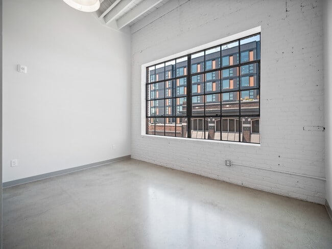 Photo - Lolo Lofts - Mixed use