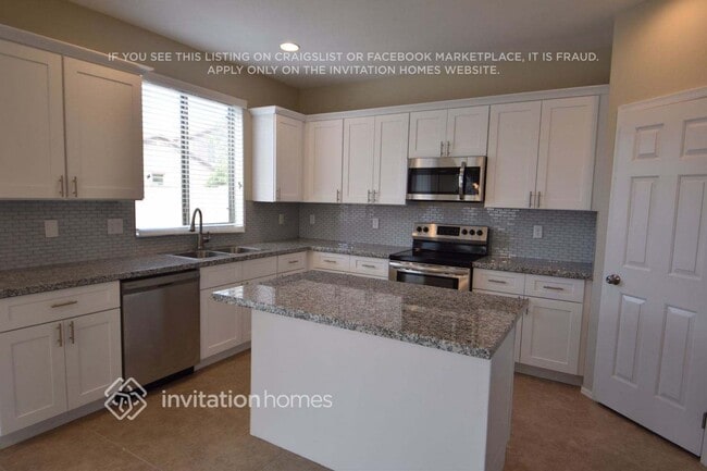 Photo - 17227 W Elm St