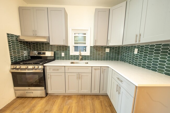 Photo - 7723 BERGENLINE Ave Unidad 3