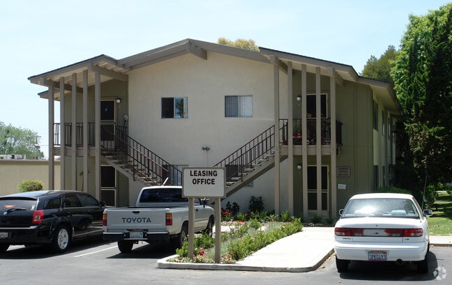 Photo - Santa Paula Apartments