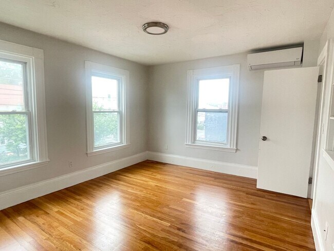 Photo - 129 Old Colony Ave Unit 2