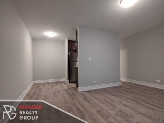 Photo - 546 W Surf St Unit 309