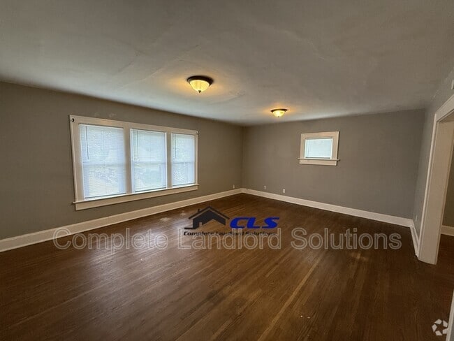 Building Photo - 832 S 17th St Rental