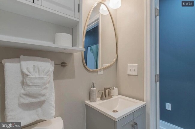 Photo - 3221 Noble St Unit 4