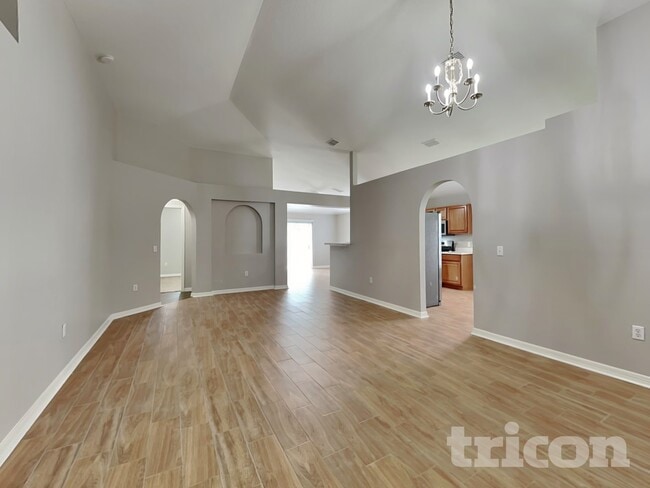 Photo - 1420 Shorewood Dr