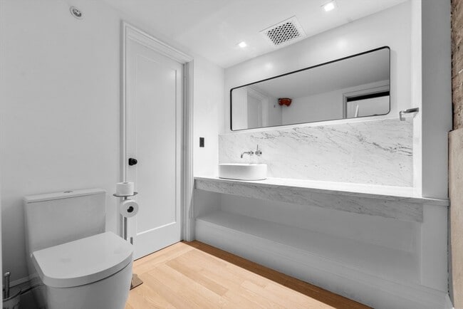 Photo - 320 Tappan St Unit 4